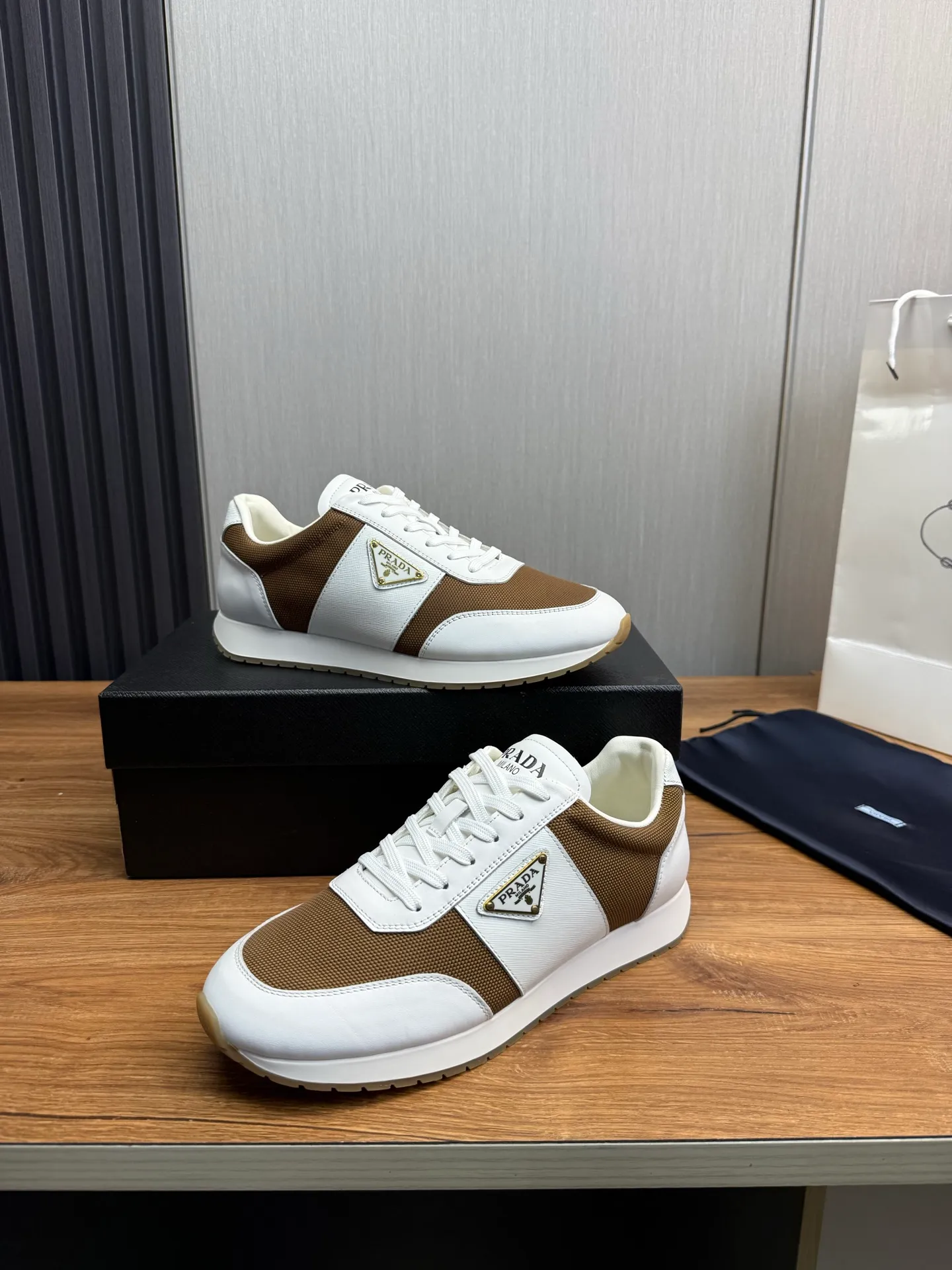 Men's shoes 💰760💰 [PRADA] New models synchronized with the official website, high-quality shipments ✔️Best sellers🔥 Original cowhide with mesh surface + cowhide lining, 1🆚1 replica, original bottom, 38-45 (men's 45 is custom-made and cannot be returned)